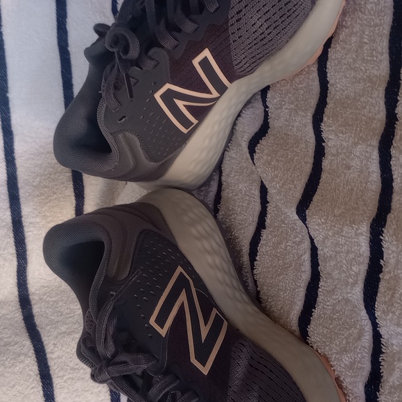 New Balance 520 v7 Running Shoes - Picture 6 of 8